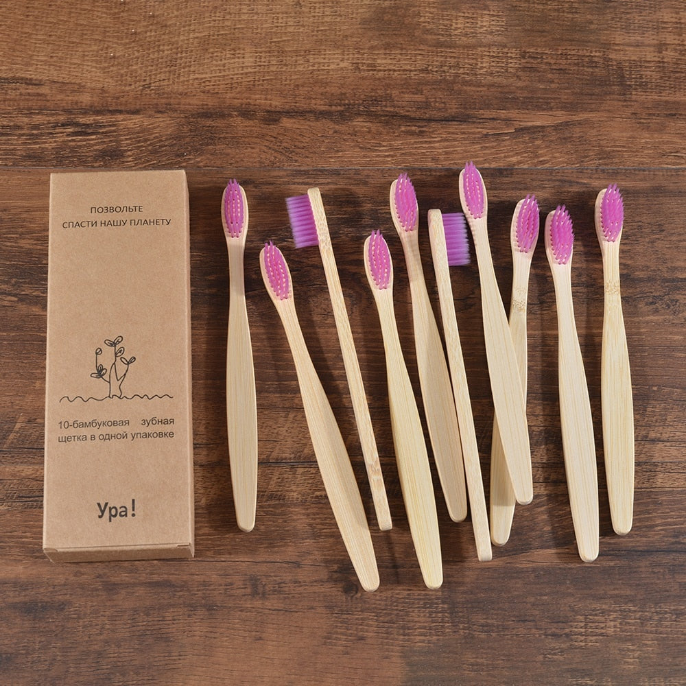 Ensemble de brosses à dents en bambou naturel